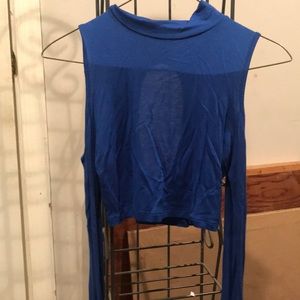 Blue, long sleeved crop top with keyhole on back!